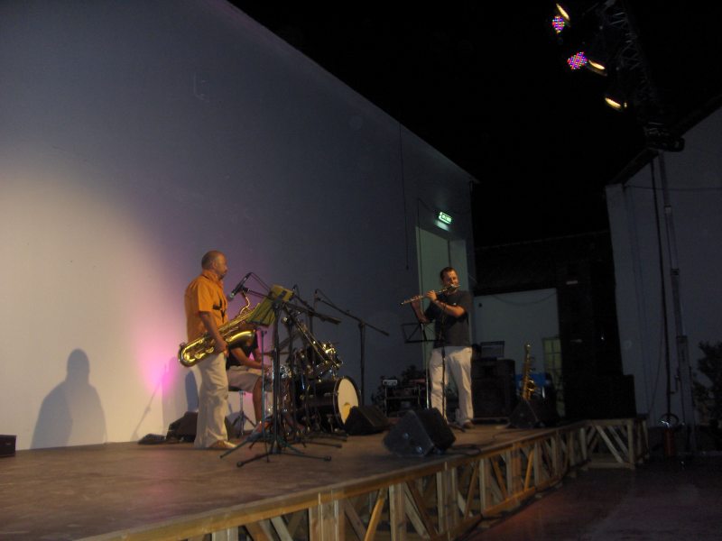 2006:09:11 00:02:42